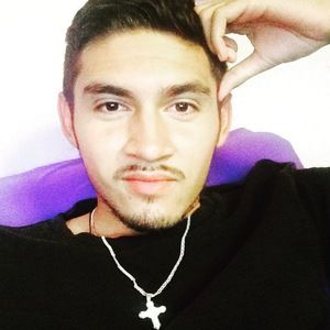 Meet your Posher, Efrain